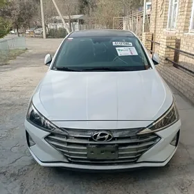Hyundai Elantra 2020