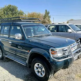 Mitsubishi Pajero 1996