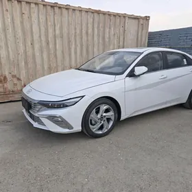 Hyundai Elantra GT 2025