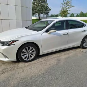 Lexus ES 350 2019