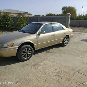 Toyota Camry 1999