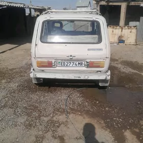 Lada Niva 1988
