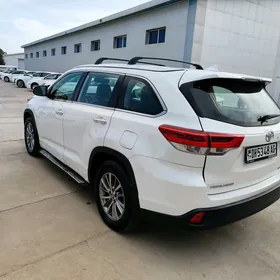 Toyota Highlander 2017
