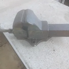 большие тиски