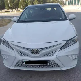 Toyota Camry 2019