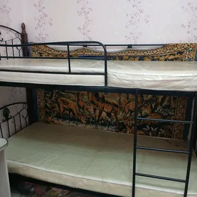 двухяросная кровать