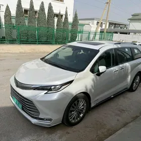 Toyota Sienna 2022