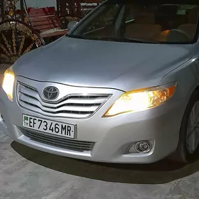 Toyota Camry 2010