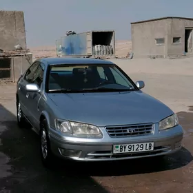 Toyota Camry 2000