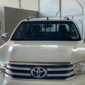 Toyota Hilux 2017