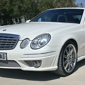 Mercedes-Benz E500 2003