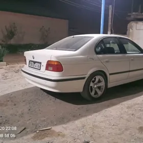 BMW E39 2001