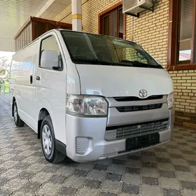 Toyota Hiace 2020
