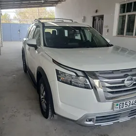 Nissan Pathfinder 2022
