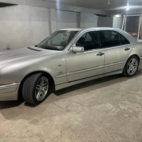 Mercedes-Benz E500 1996