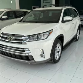 Toyota Highlander 2019
