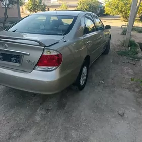 Toyota Camry 2005
