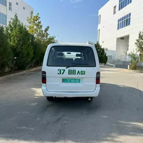 Toyota Hiace 2004