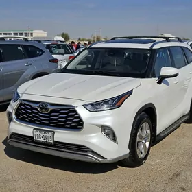 Toyota Highlander 2021