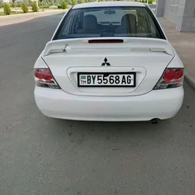 Mitsubishi Lanser 2005