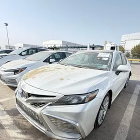 Toyota Camry 2021