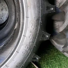 Traktor Teke 15.5/38 520/85R38