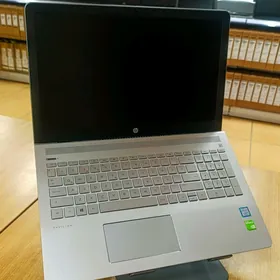 HP Pavilion / i5 / 12 GB RAM