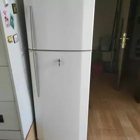 LG Холодильник
