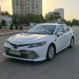 Toyota Camry 2020