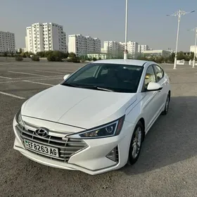 Hyundai Elantra 2020