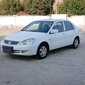 Mitsubishi Lanser 2011