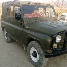 UAZ 469 1990