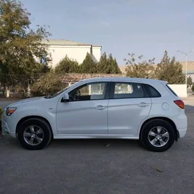 Mitsubishi Outlander Sport 2011