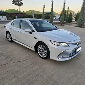 Toyota Camry 2018