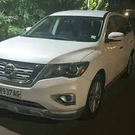 Nissan Pathfinder 2018