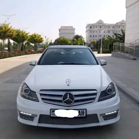 Mercedes-Benz C350 2013