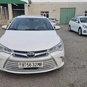 Toyota Camry 2017