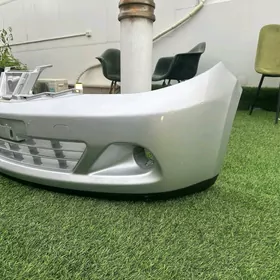 bamper nissan tida