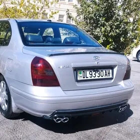 Hyundai Elantra 2001
