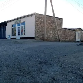 Daça satlyk Magazin bilen