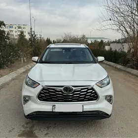 Toyota Highlander 2020