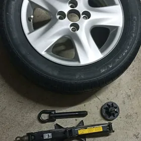 TOYOTA YARIS 1 ŚT BAR