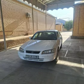 Toyota Camry 1998