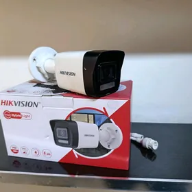 KAMERA HIKVISION 4-MP SESLI