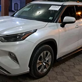Toyota Highlander 2022