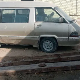 Toyota Hiace 1989