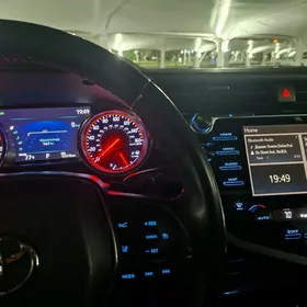 Toyota Camry 2020