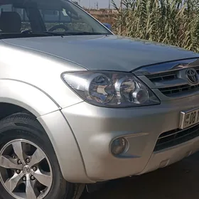 Toyota Fortuner 2008