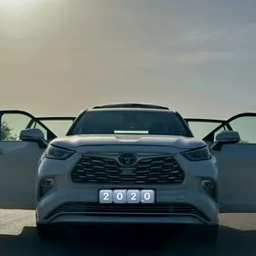 Toyota Highlander 2020