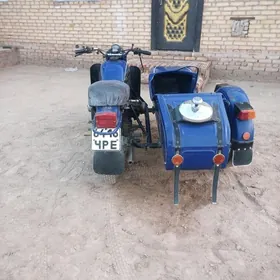 Ural 4320 1990